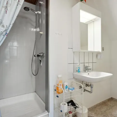 Nice In With Kitchen Tarm